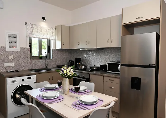 Apartman Georgias Apt,brand New 2025 Modern In The Center Of