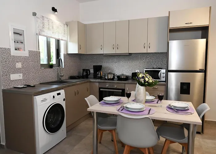 Apartman Georgias Apt,brand New 2025 Modern In The Center Of *