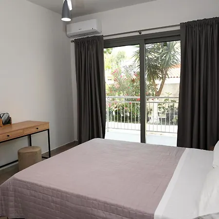 Апартаменты Georgias Apt,brand New 2025 Modern In The Center Of