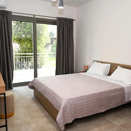 Georgias Apt,brand New 2025 Modern In The Center Of * Аликанас