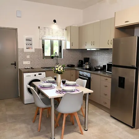 Georgias Apt,brand New 2025 Modern In The Center Of * Аликанас
