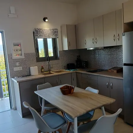 Georgias Apt,brand New 2025 Modern In The Center Of Apartmán